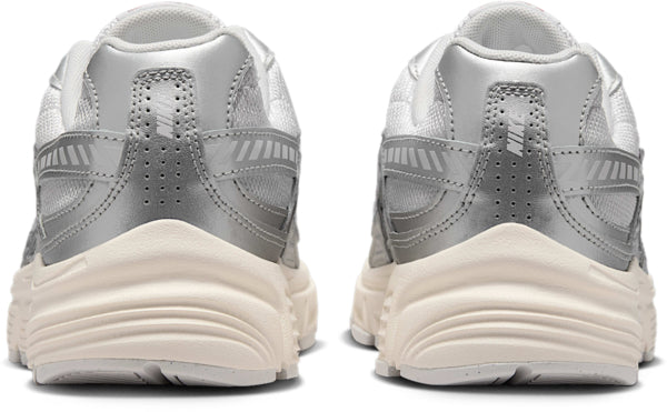 Nike Initiator W