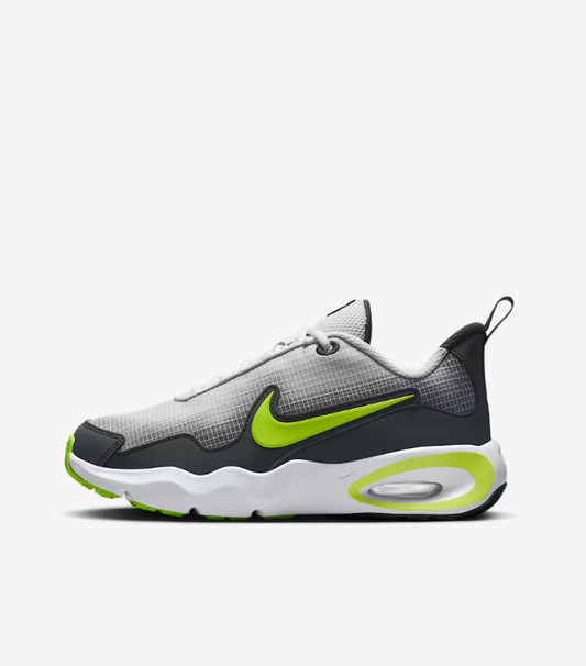 NIKE Air Max nova