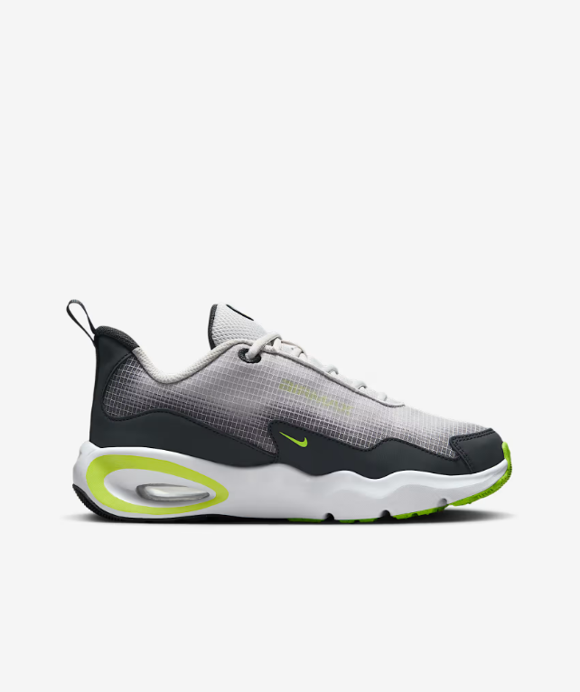 NIKE Air Max nova