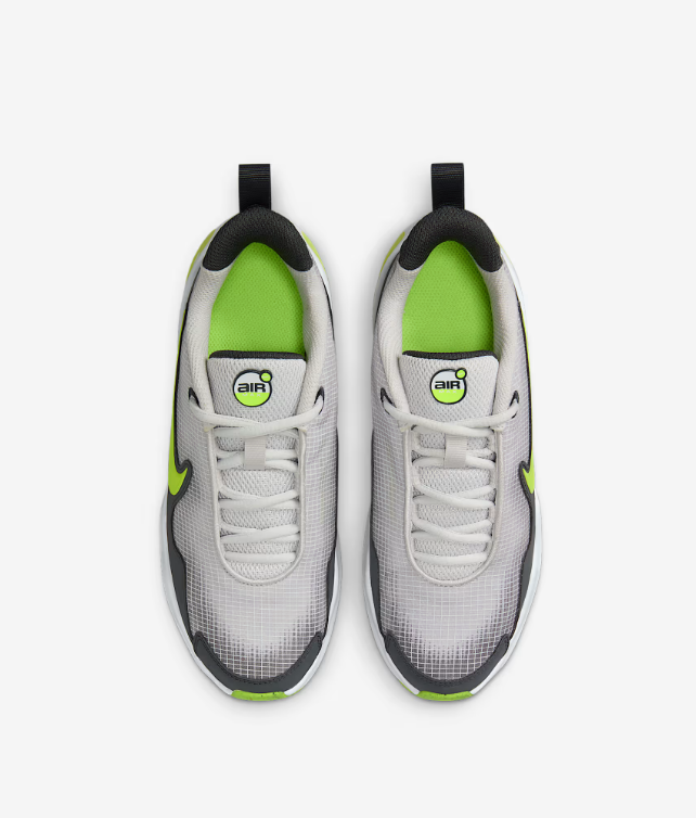 NIKE Air Max nova