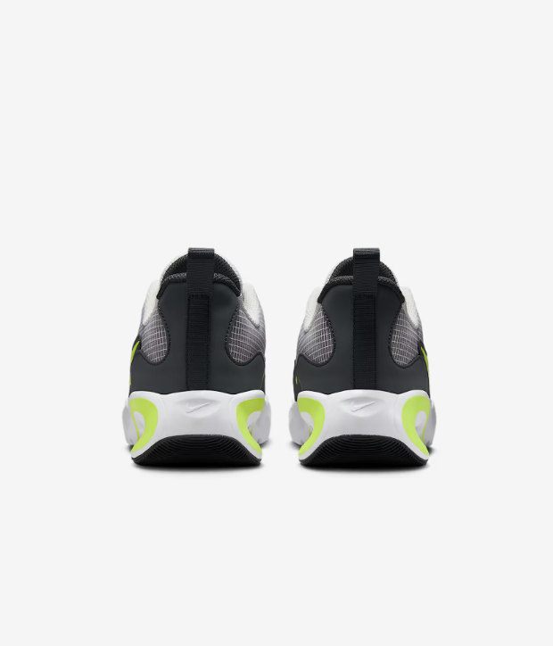 NIKE Air Max nova
