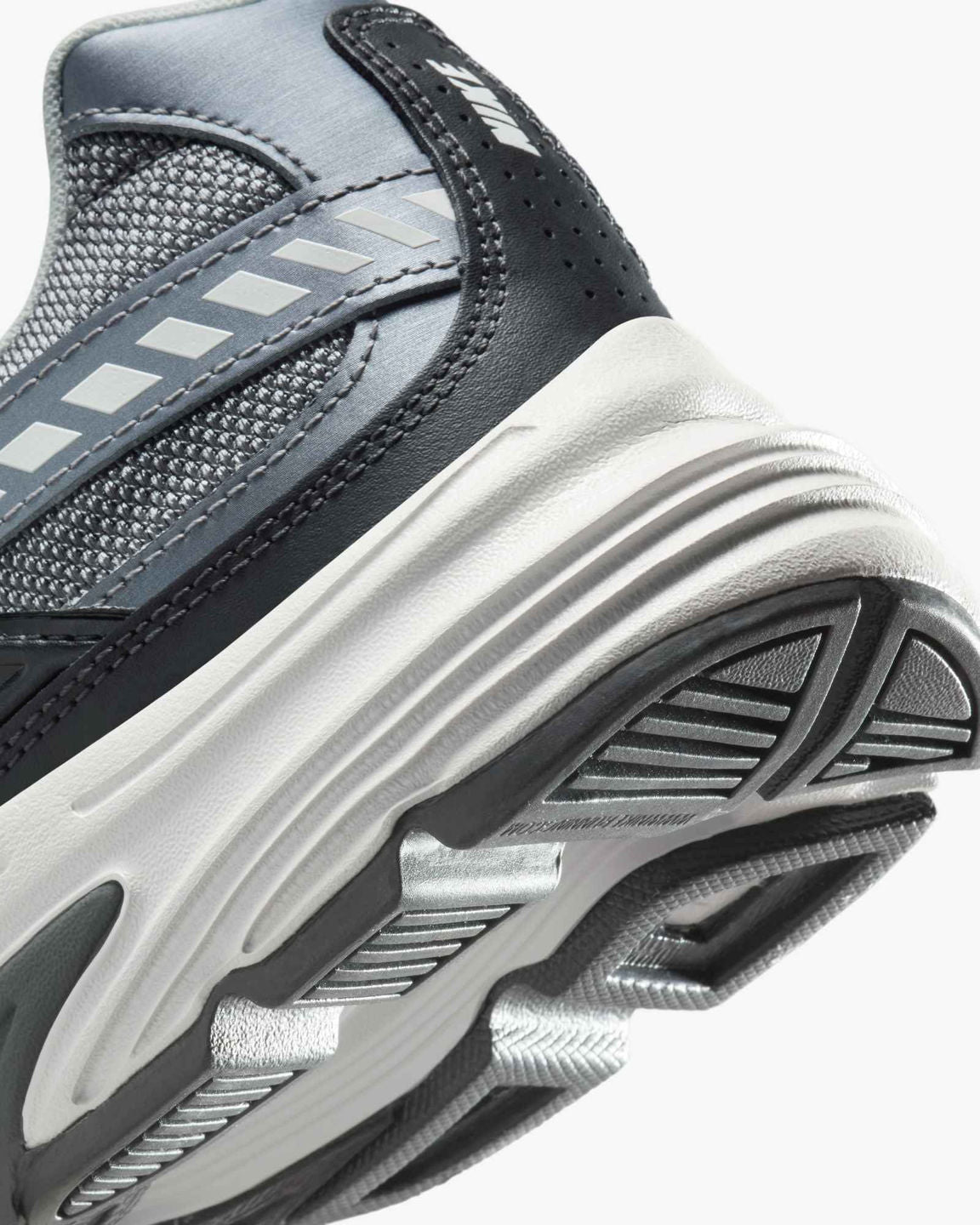 Nike Initiator