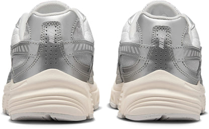 Nike Initiator W